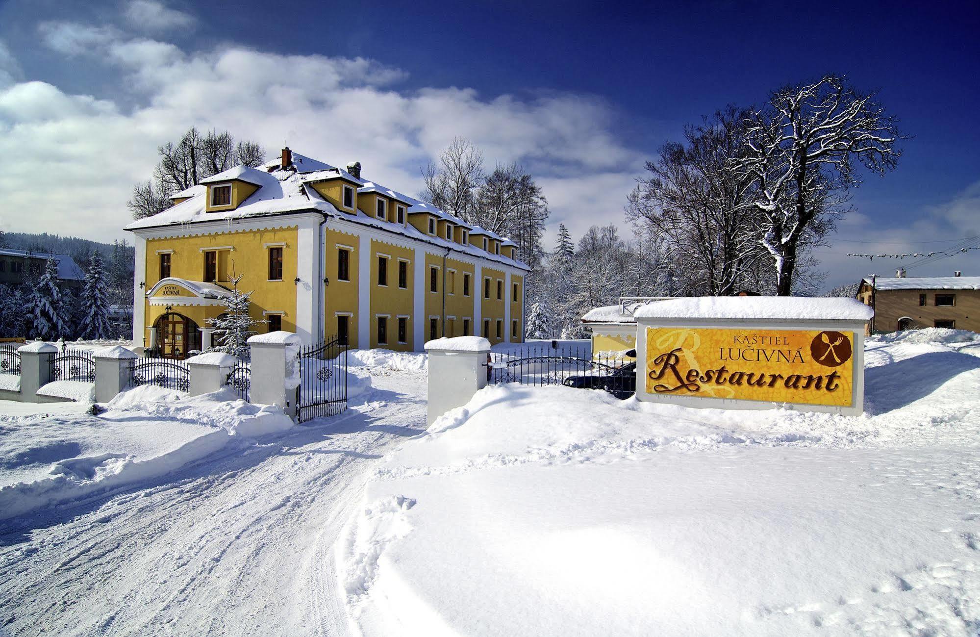 Kastiel Lucivna Hotel Buitenkant foto